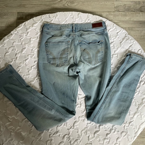 Hollister High Rise Super Skinny Jeans - Picture 2 of 2